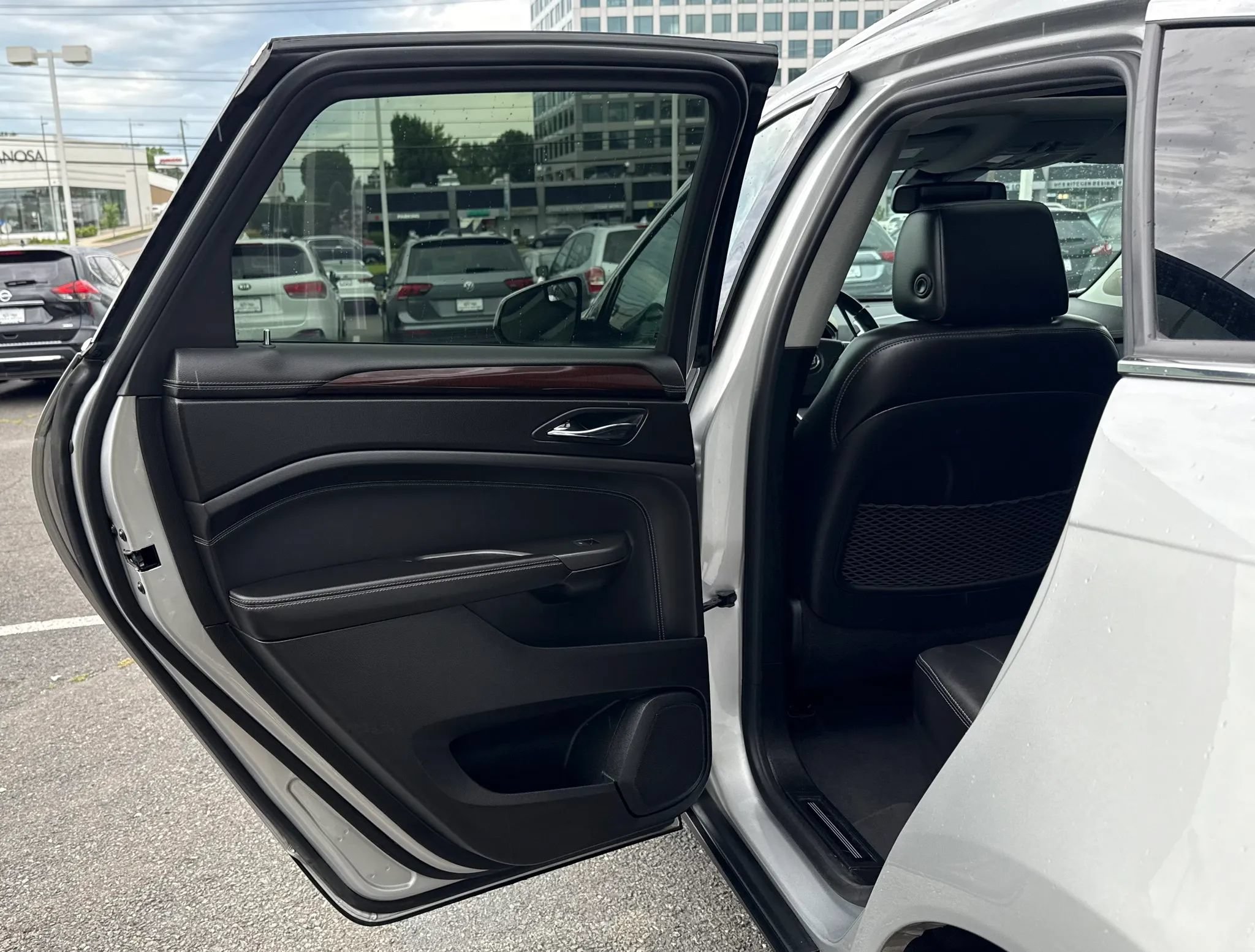 Used 2012 Cadillac SRX Luxury AWD/4WD image 30