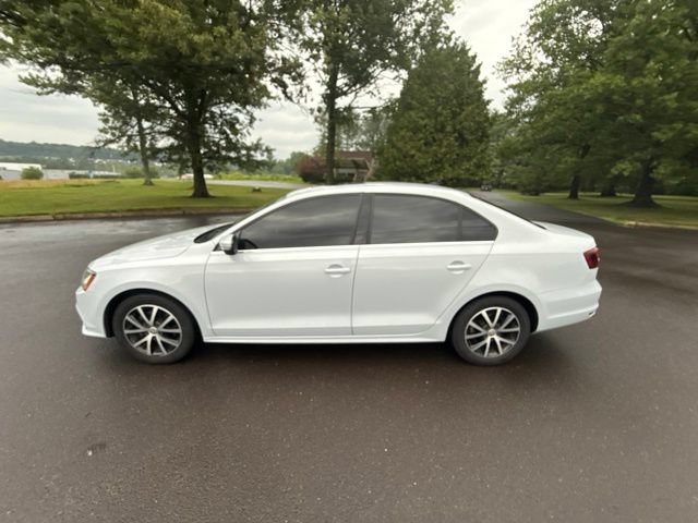 Used 2018 Volkswagen Jetta SE FWD image 5