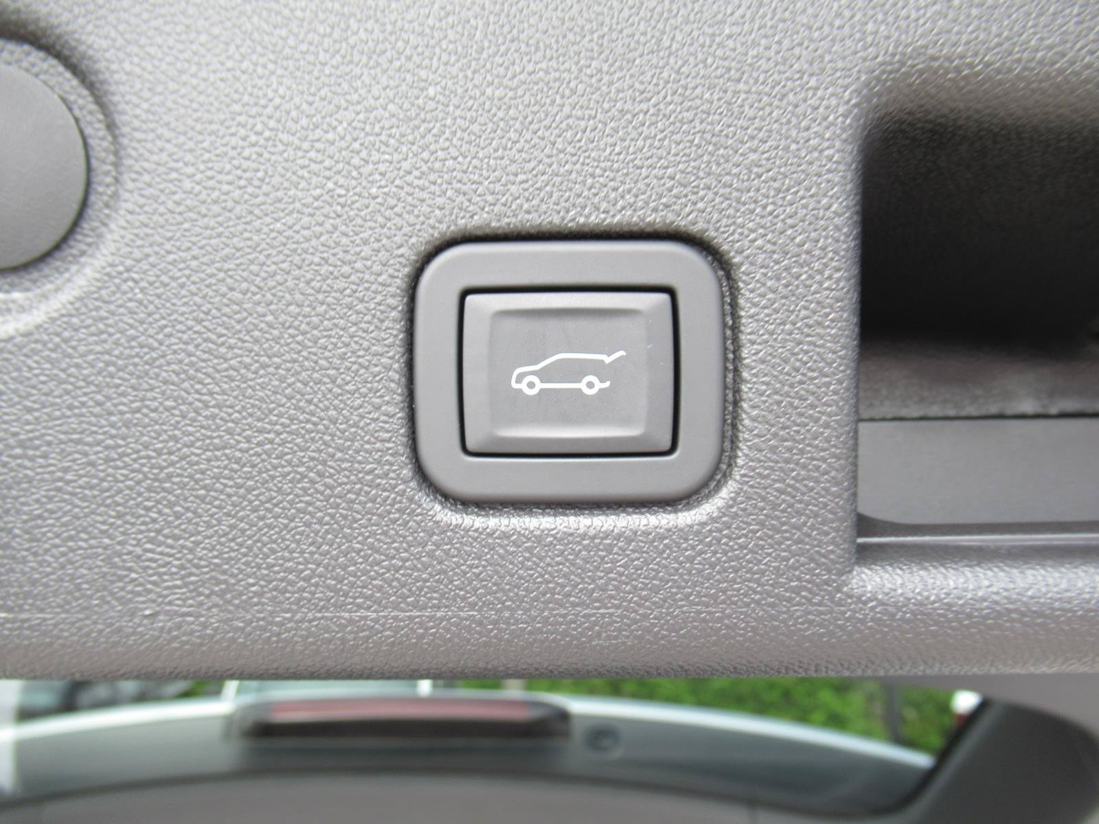 Used 2024 Chevrolet Equinox LT FWD image 34