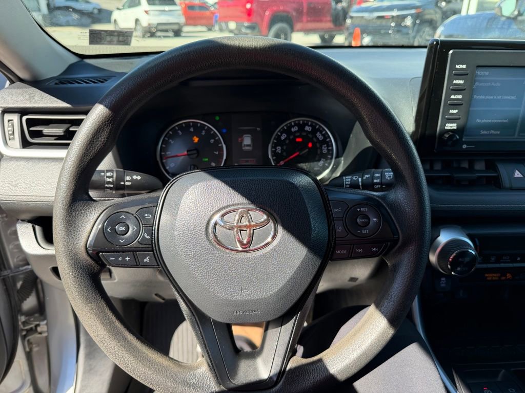 Used 2021 Toyota RAV4 XLE image 15