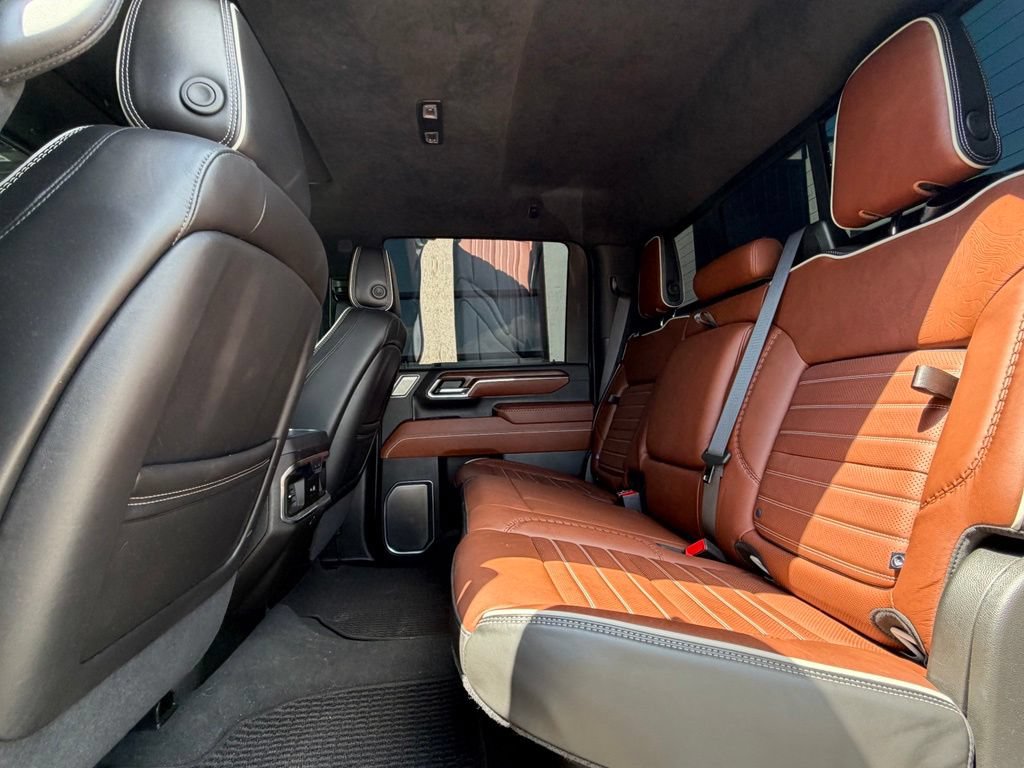 Used 2024 GMC Sierra 3500 Denali Ultimate AWD/4WD image 19