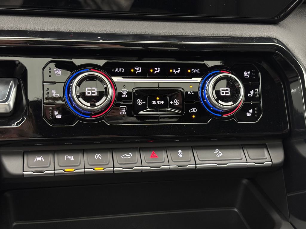 New 2026 GMC Sierra 1500 AT4 w/ AT4 Premium Package image 30