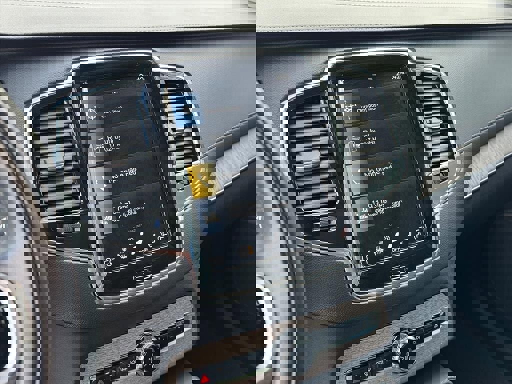 Used 2021 Volvo XC90 T8 Inscription w/ Advanced Package image 24