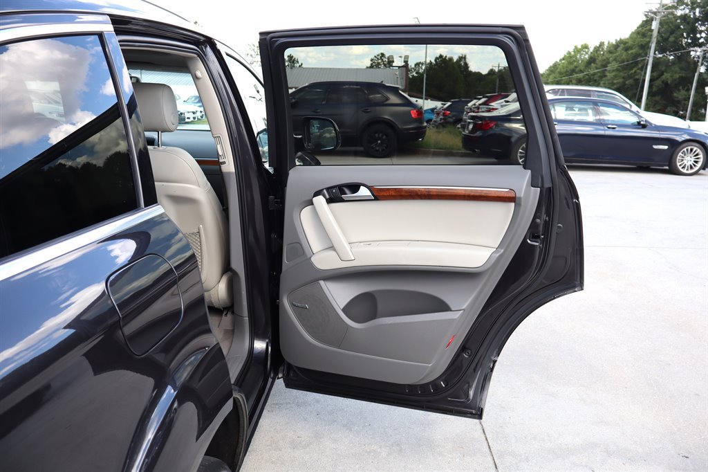 Used 2015 Audi Q7 TDI Premium Plus w/ Premium Plus Package AWD/4WD image 43