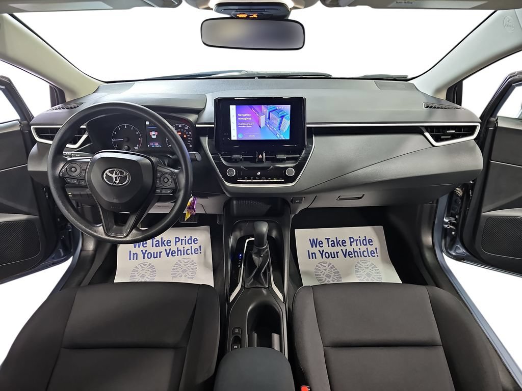 Used 2025 Toyota Corolla LE FWD image 9