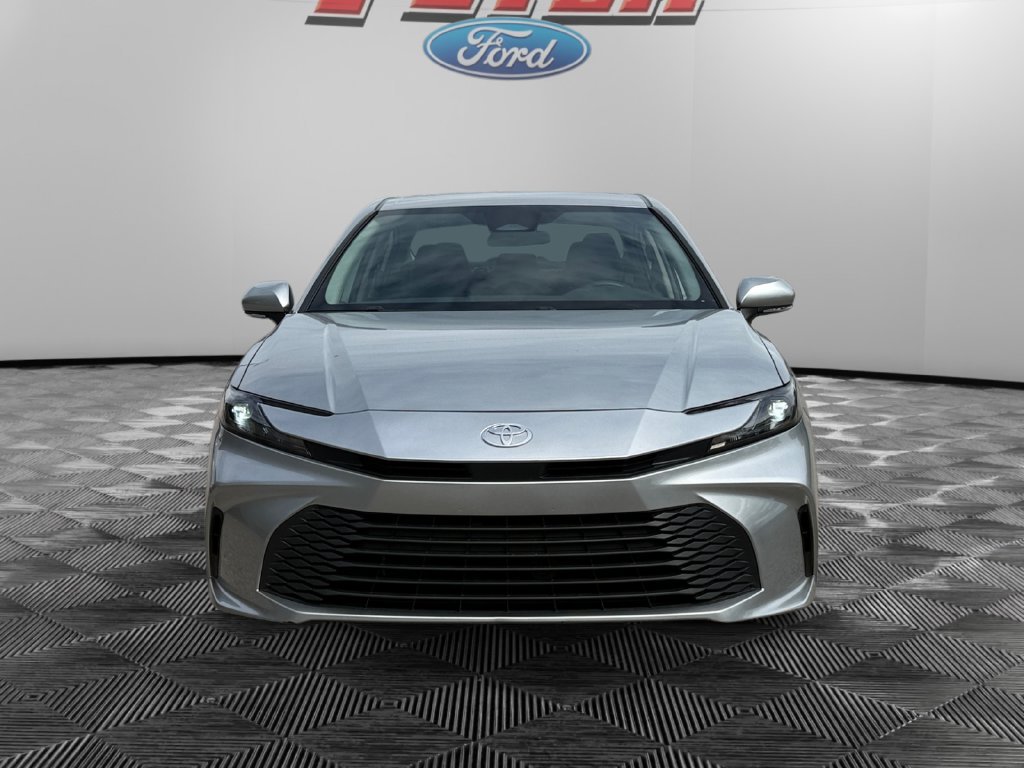 Used 2025 Toyota Camry LE FWD image 8