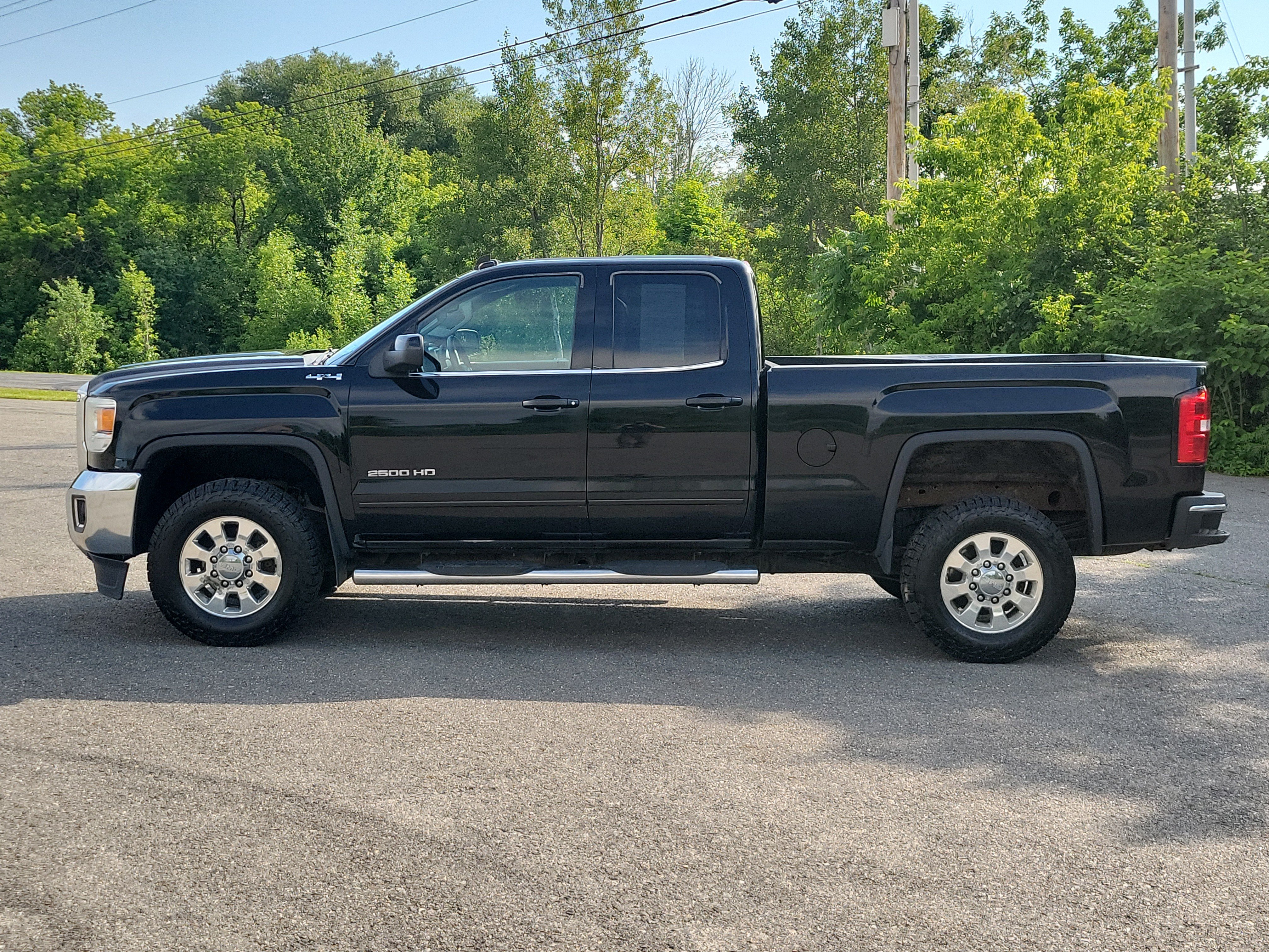 Used 2015 GMC Sierra 2500 SLE w/ SLE Preferred Package AWD/4WD image 8