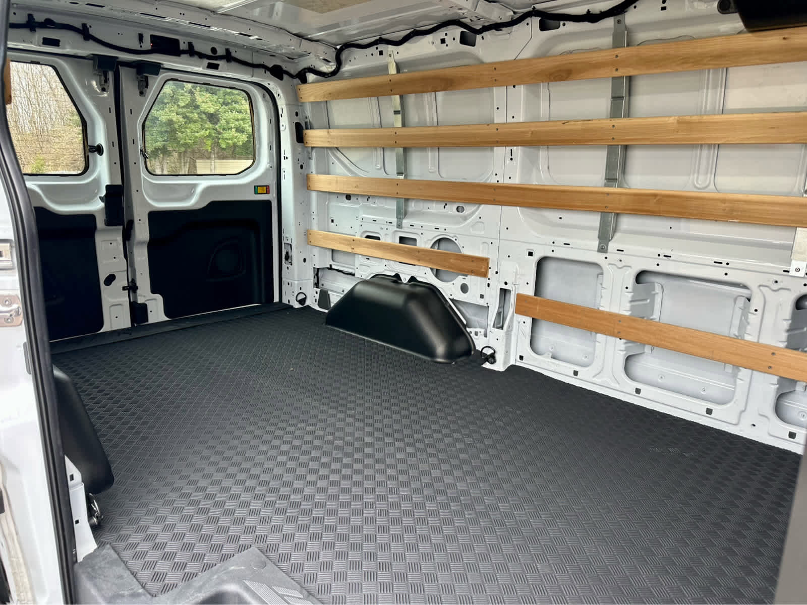 Used 2024 Ford Transit 250 Low Roof w/ Exterior Upgrade Package image 14