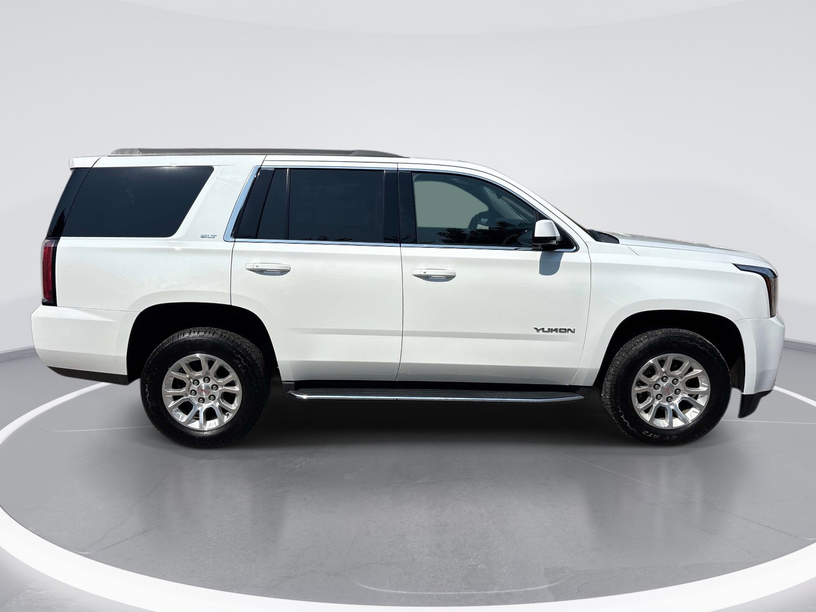Used 2019 GMC Yukon SLT AWD/4WD image 9