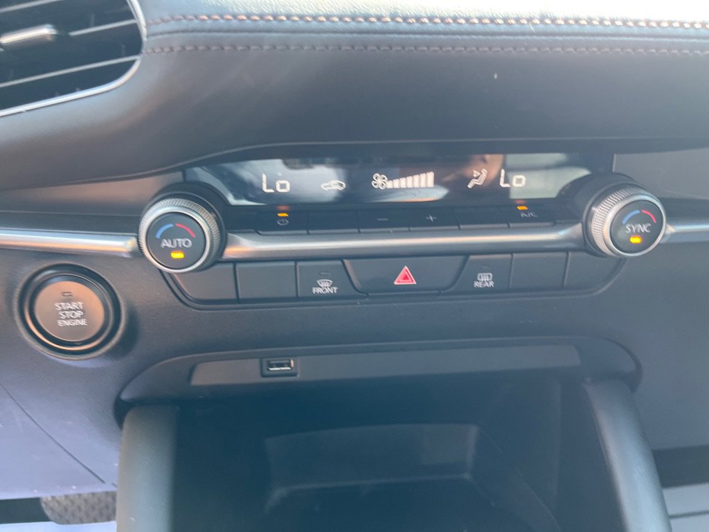 Used 2021 MAZDA MAZDA3 s image 11