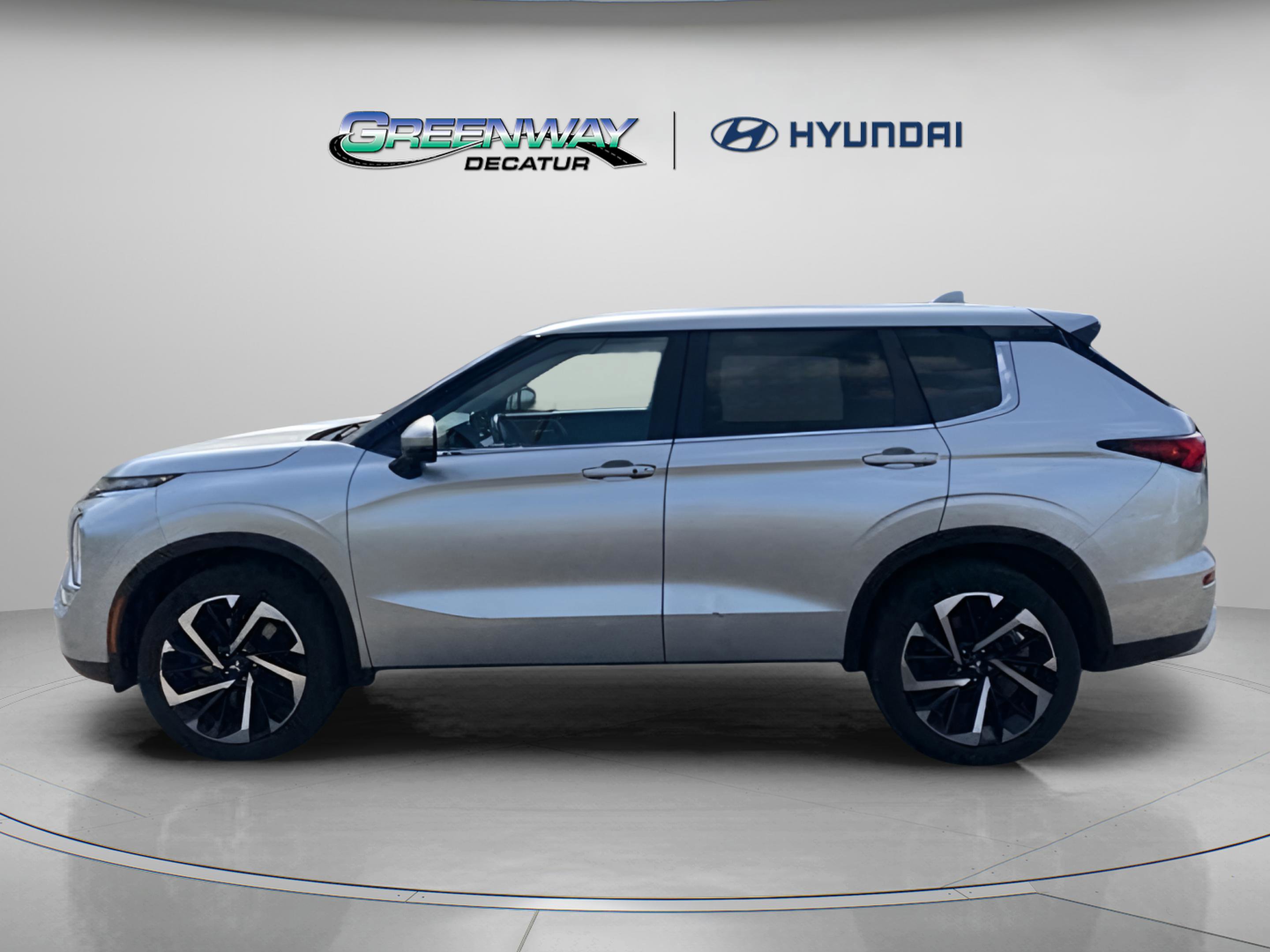 Used 2024 Mitsubishi Outlander SE FWD image 4
