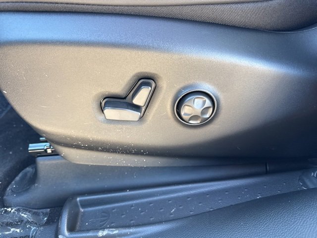 New 2026 Chrysler Voyager LX image 10