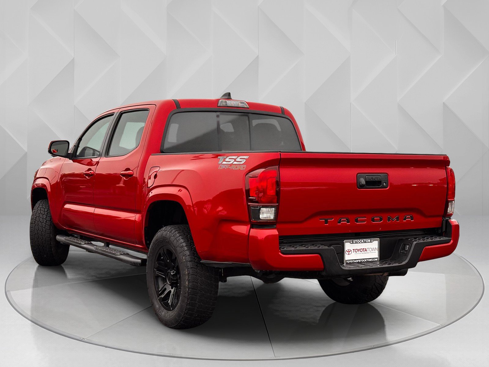 Used 2022 Toyota Tacoma SR w/ SR Convenience Package image 3