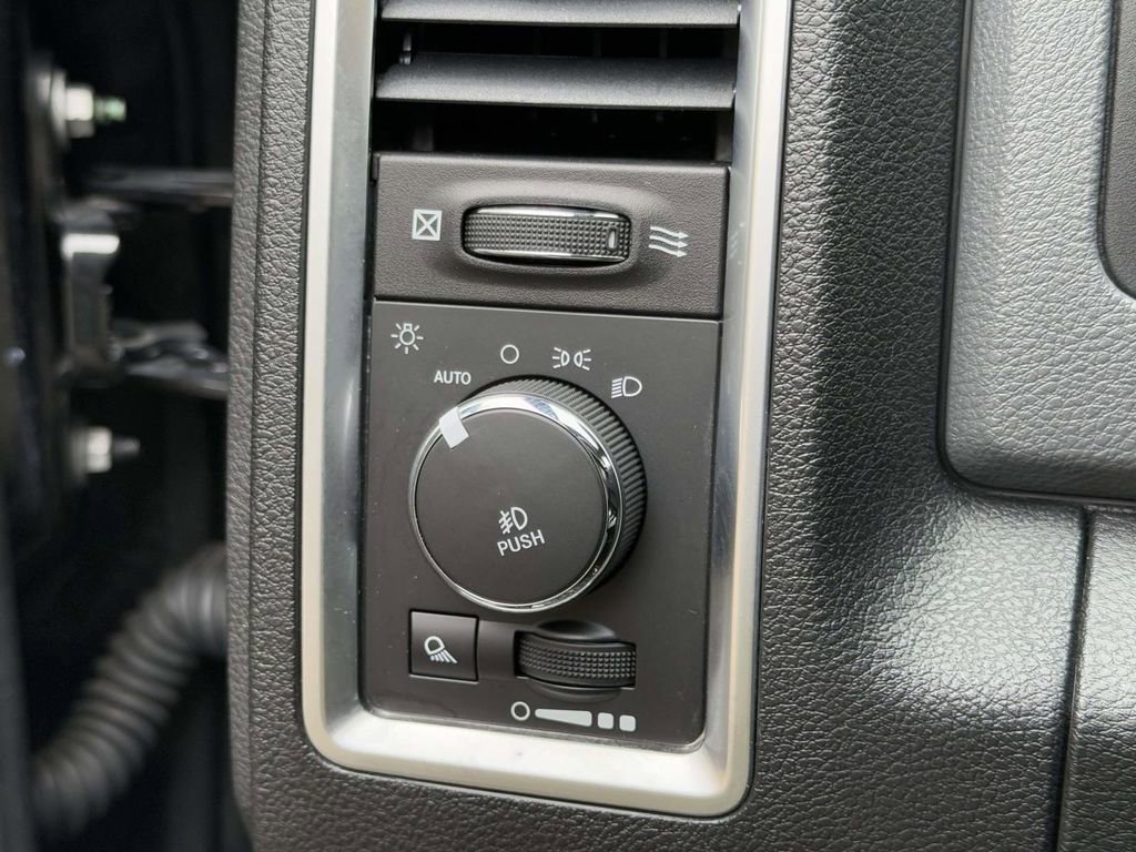 Used 2017 RAM 1500 Big Horn image 27