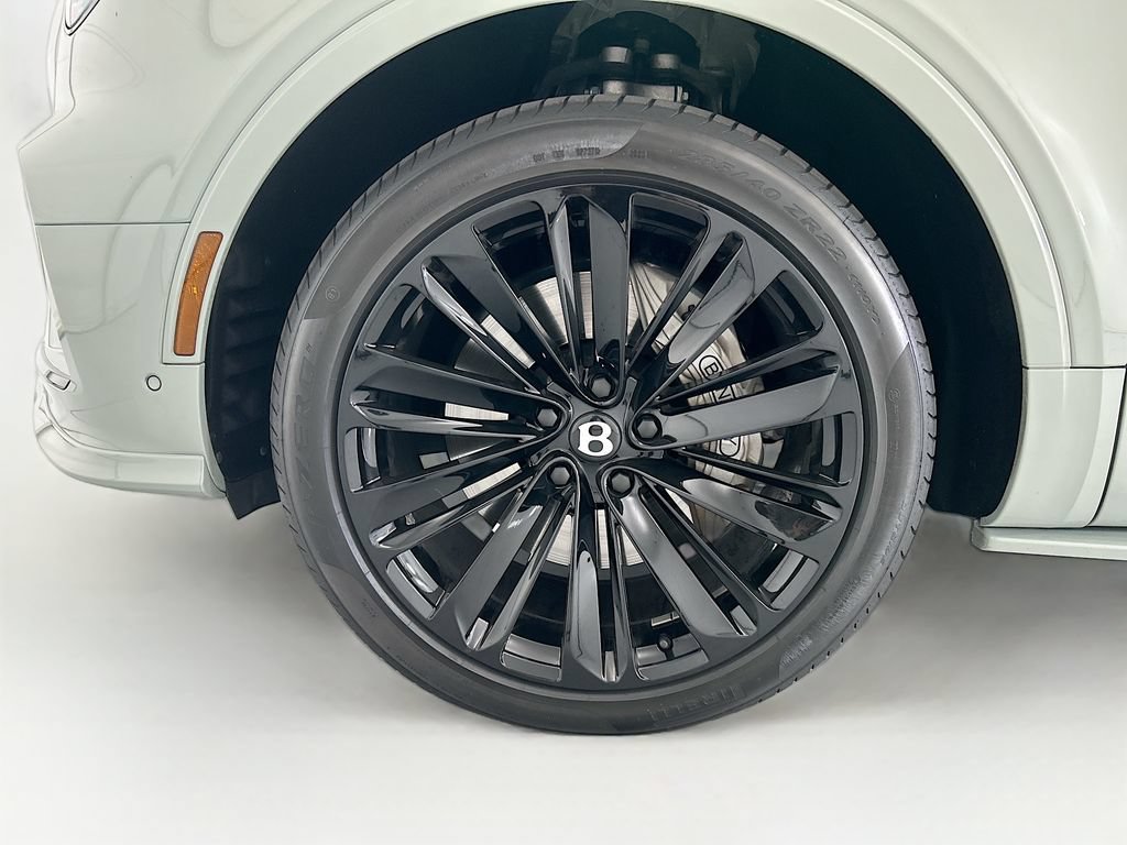 Used 2023 Bentley Bentayga Speed AWD/4WD image 29