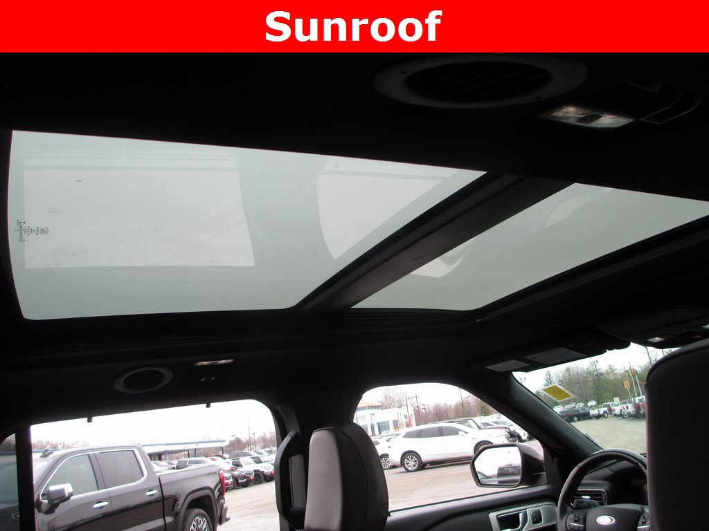 Used 2020 Ford Explorer Platinum w/ Premium Technology Package image 15