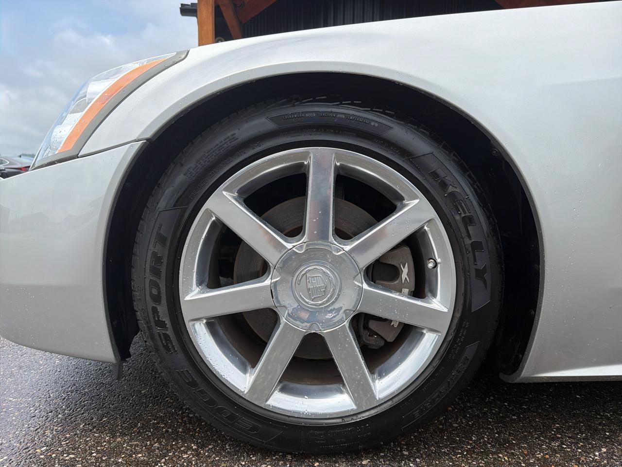 Used 2005 Cadillac XLR RWD image 17