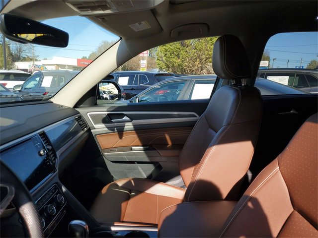 Certified 2023 Volkswagen Atlas SEL R-Line image 17