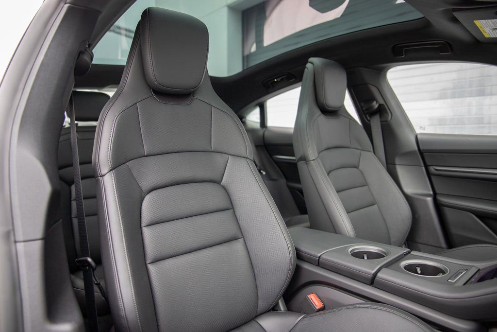 New 2026 Porsche Taycan image 27