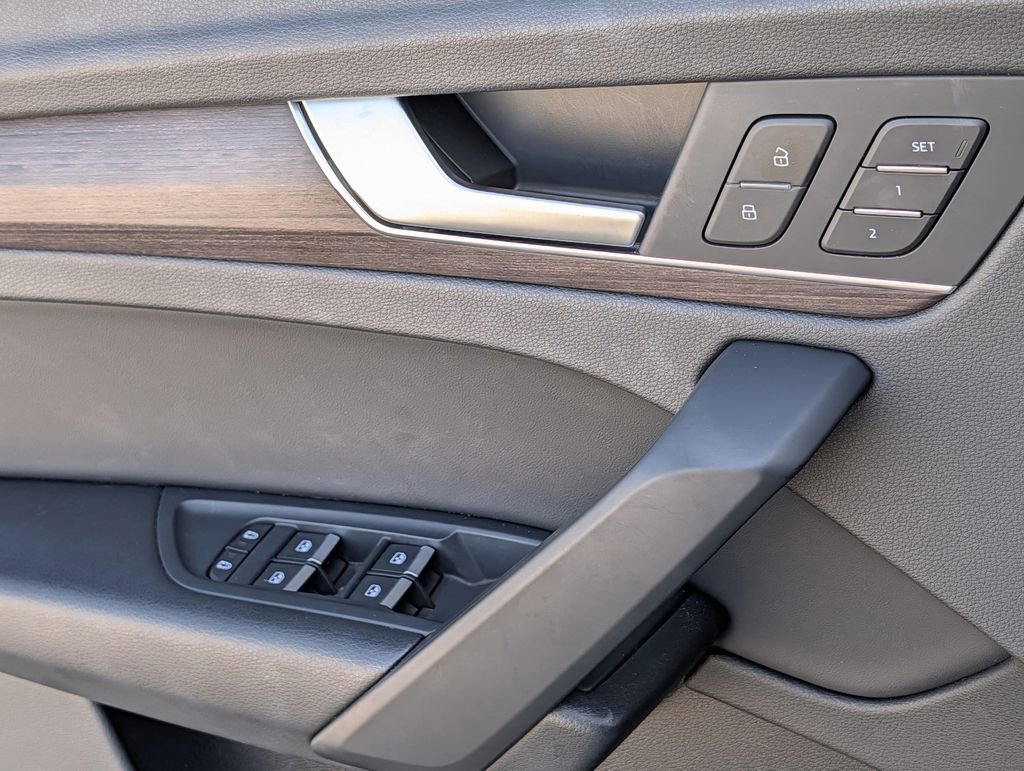 Used 2022 Audi Q5 2.0T Premium image 24