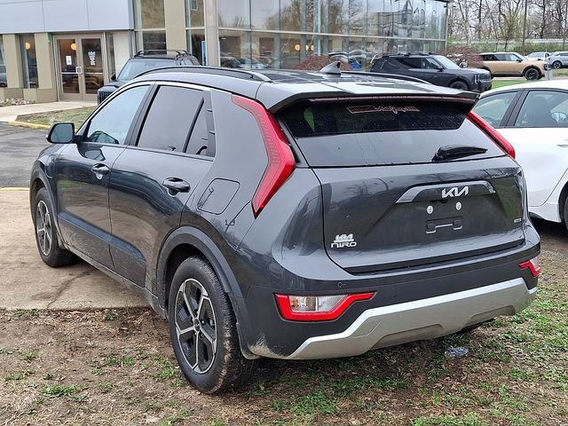 Certified 2025 Kia Niro EX w/ EX Cold Weather Package image 4