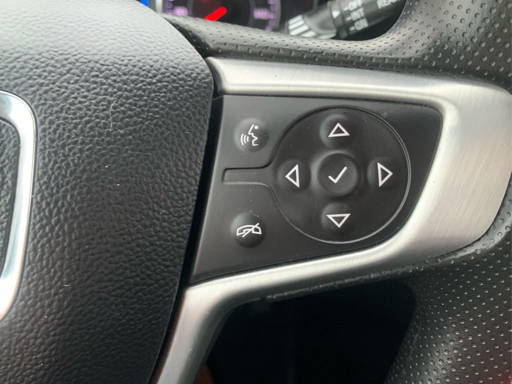 Used 2024 GMC Terrain SLE image 23