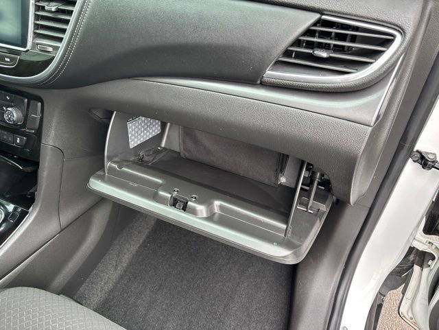 Used 2020 Buick Encore Preferred AWD/4WD image 39