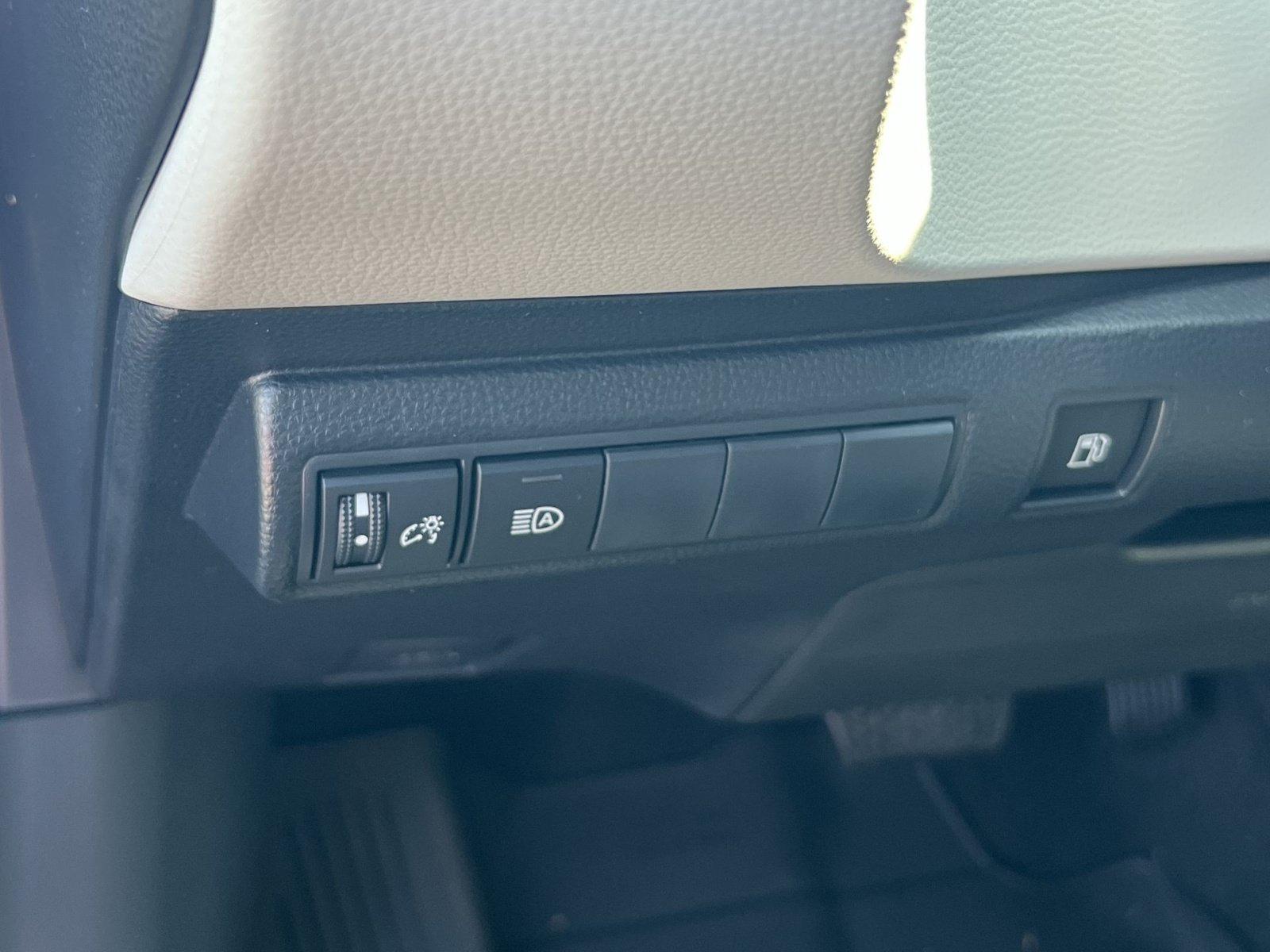 New 2026 Toyota Corolla LE FWD image 23
