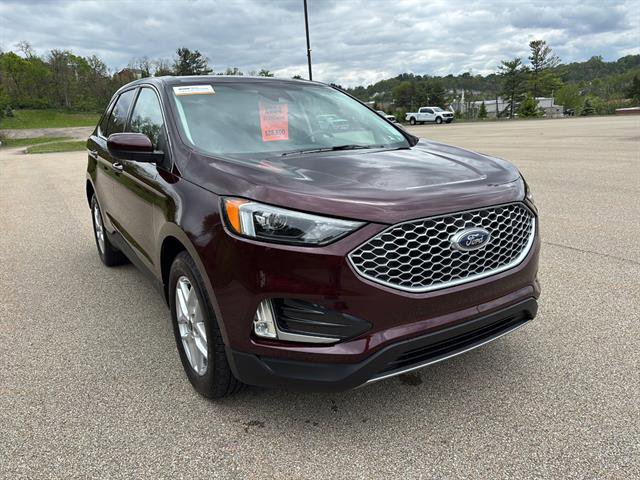 Certified 2024 Ford Edge SEL w/ Convenience Package AWD/4WD image 6