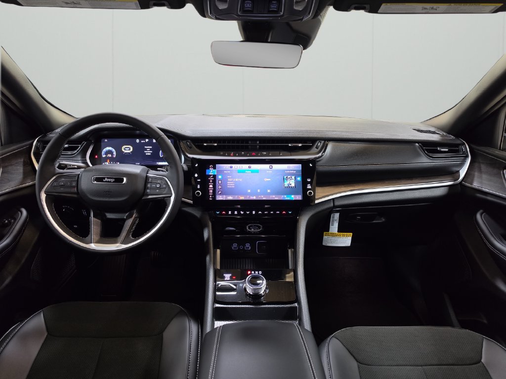 New 2027 Jeep Grand Cherokee 4WD image 17