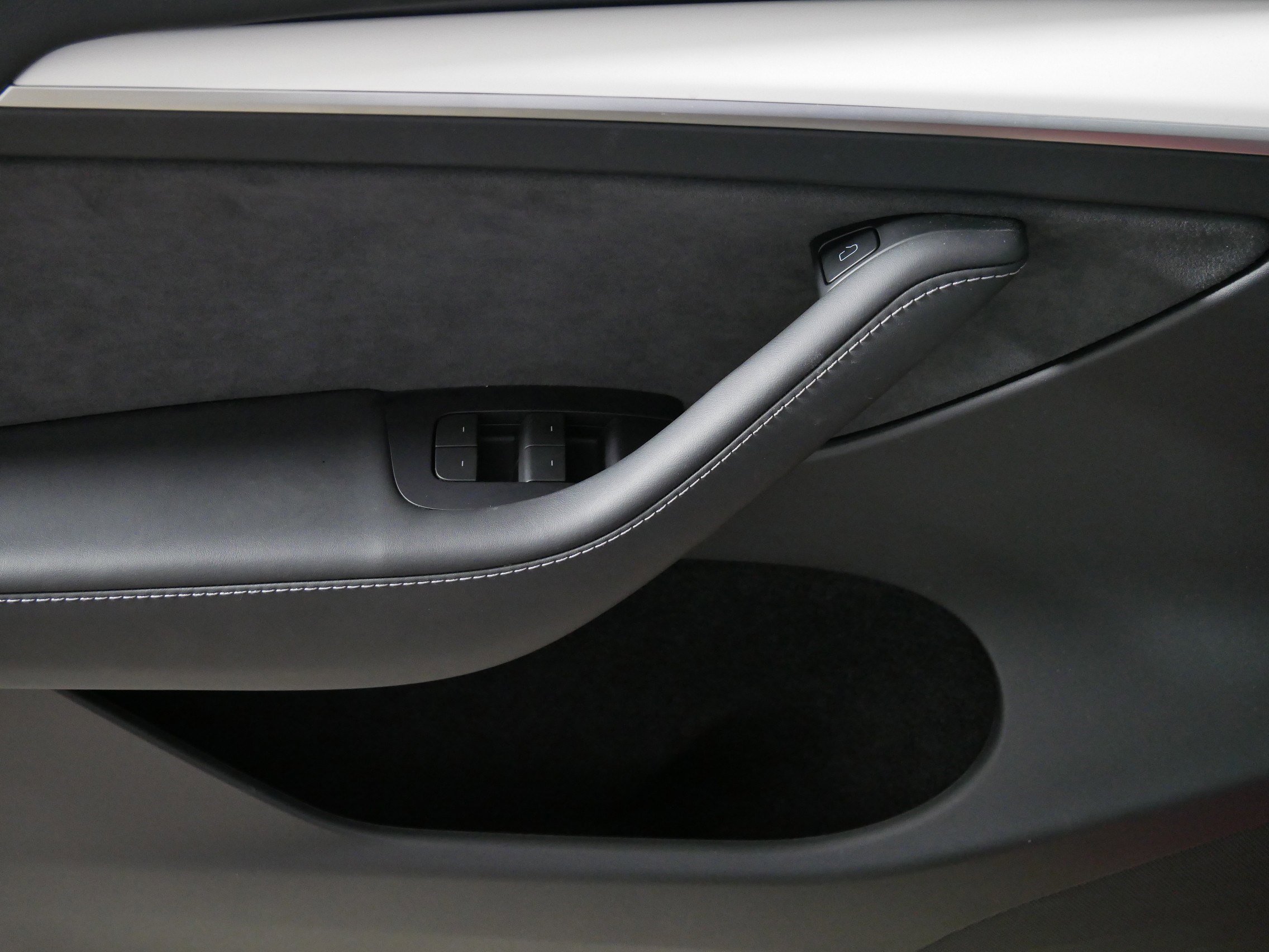 Used 2023 Tesla Model Y Long Range image 19