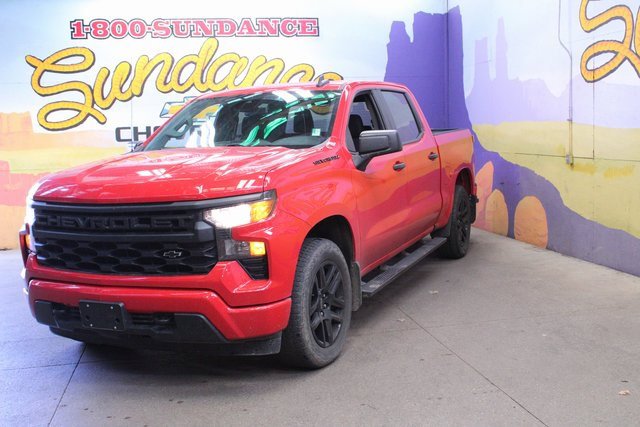 Used 2022 Chevrolet Silverado 1500 Custom image 2