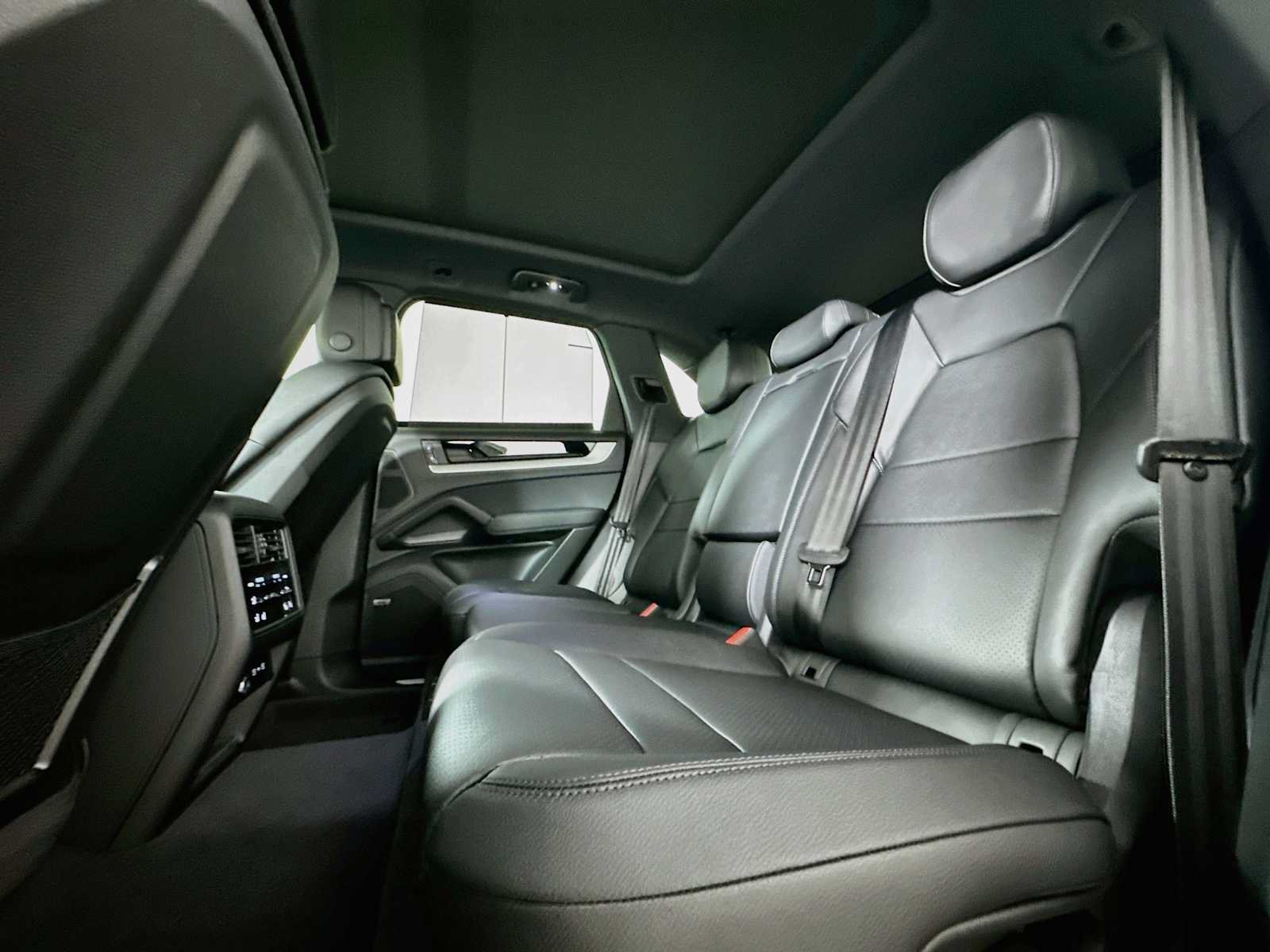New 2026 Porsche Cayenne AWD/4WD image 22