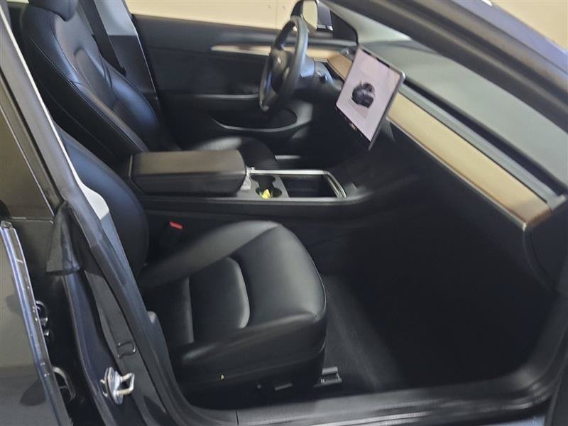 Used 2023 Tesla Model 3 Standard Range RWD image 5