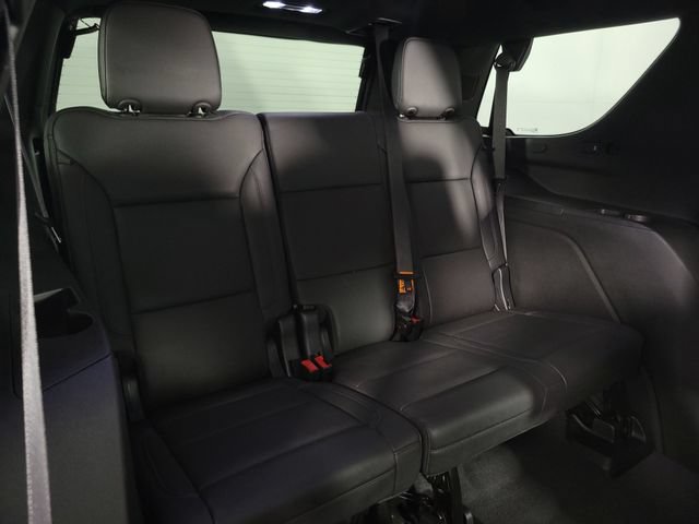 Used 2023 Chevrolet Tahoe Z71 w/ Luxury Package AWD/4WD image 16