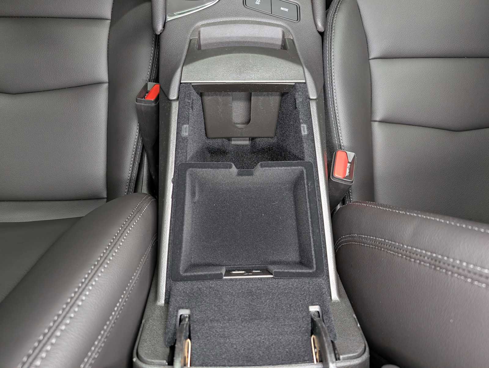 New 2026 Cadillac XT5 Luxury AWD/4WD image 14