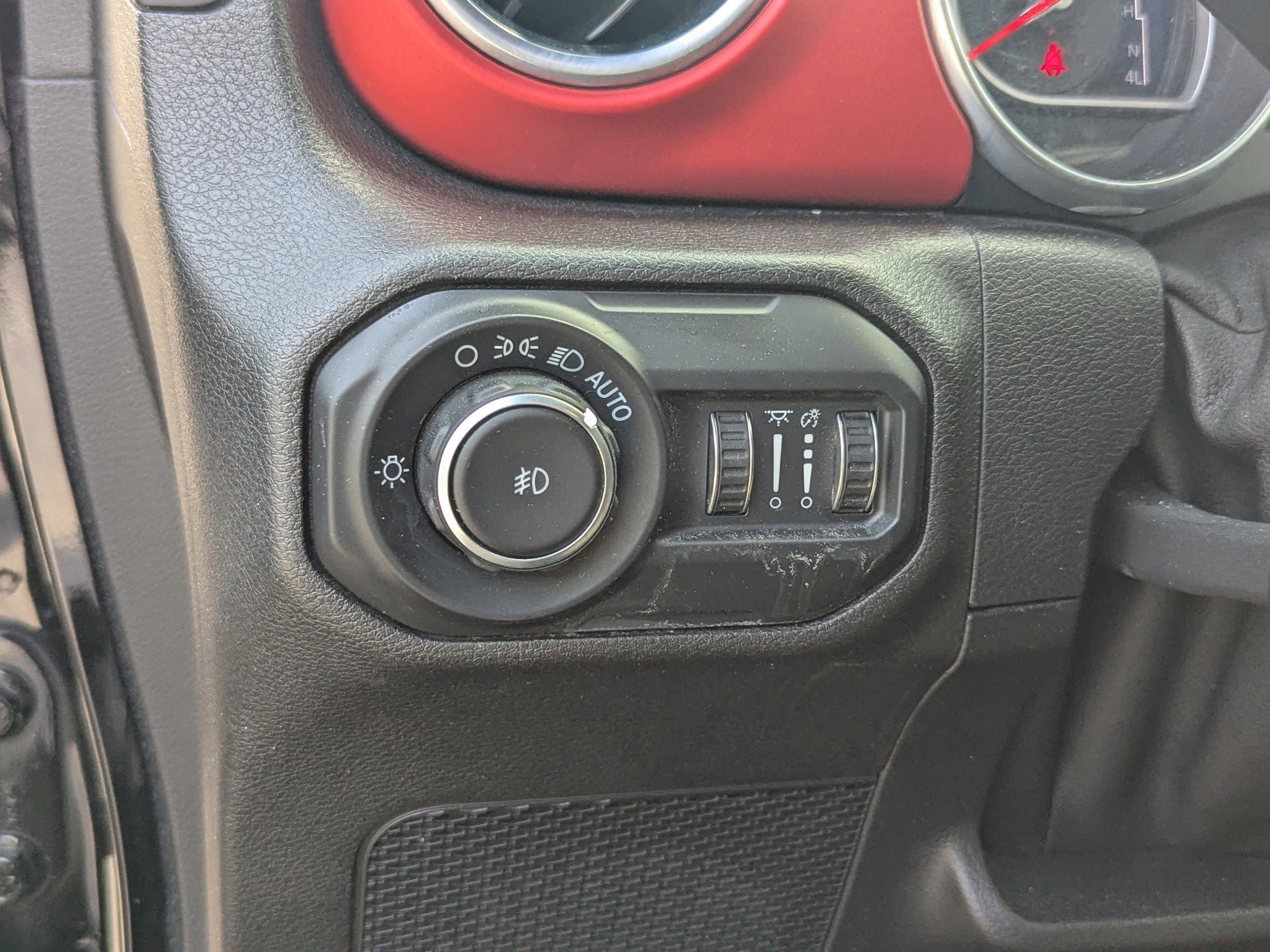 Used 2020 Jeep Wrangler Unlimited Rubicon AWD/4WD image 17