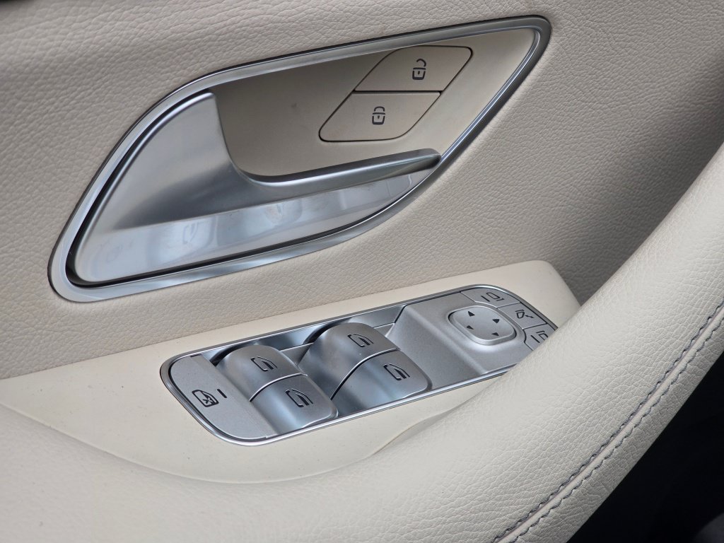 New 2026 Mercedes-Benz GLS 450 4MATIC image 38