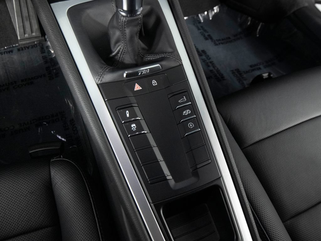 Certified 2024 Porsche 718 Cayman S RWD image 33