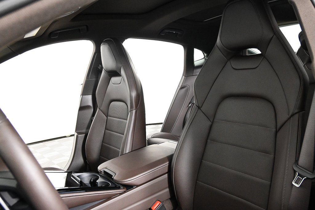 New 2026 Porsche Panamera image 5