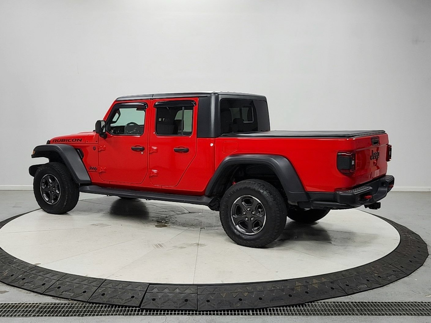 Used 2020 Jeep Gladiator Rubicon AWD/4WD image 5