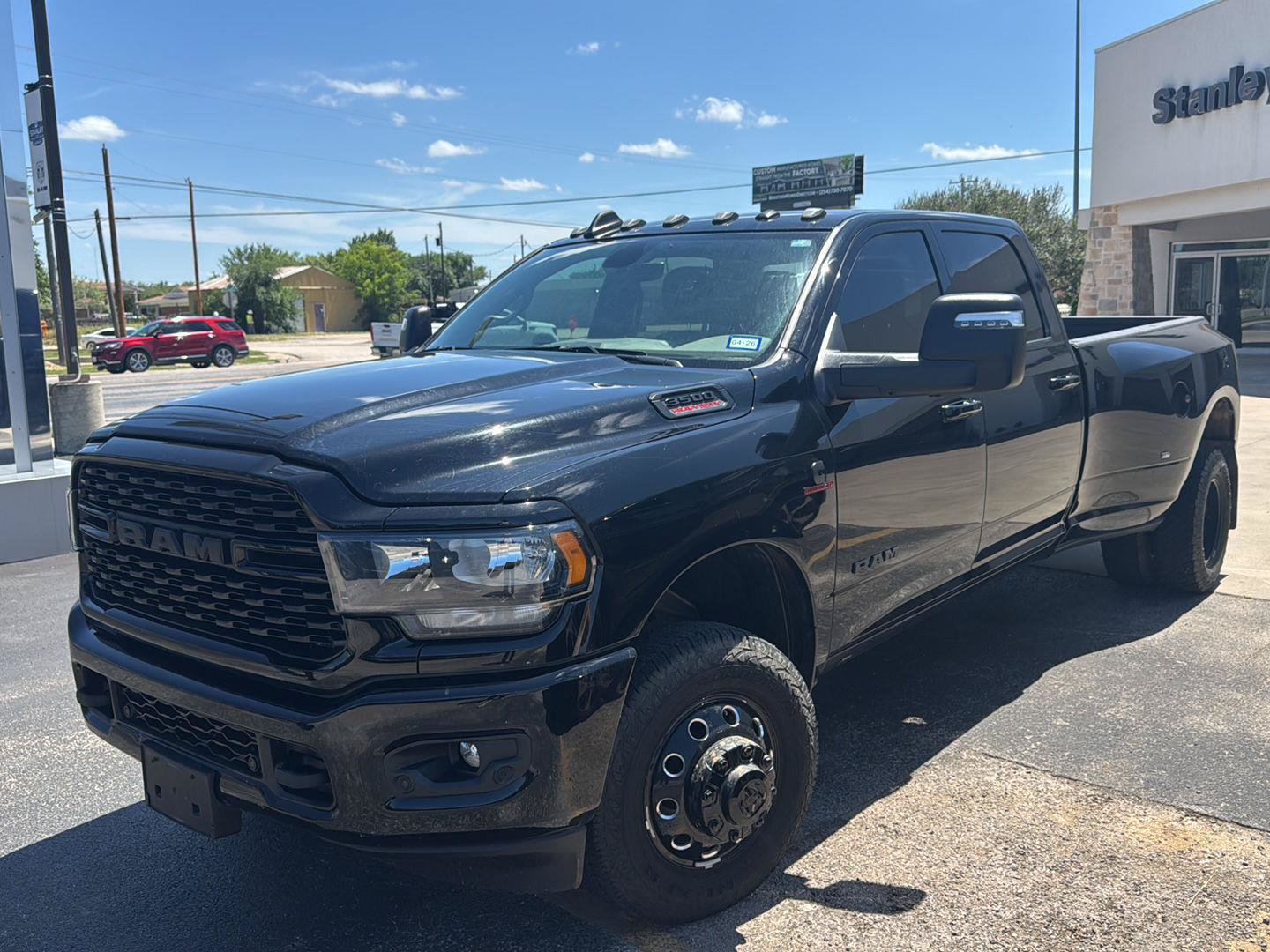 Used 2024 RAM 3500 Big Horn w/ Night Edition AWD/4WD image 4