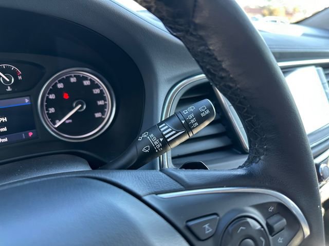 Used 2021 Buick Enclave Essence image 25