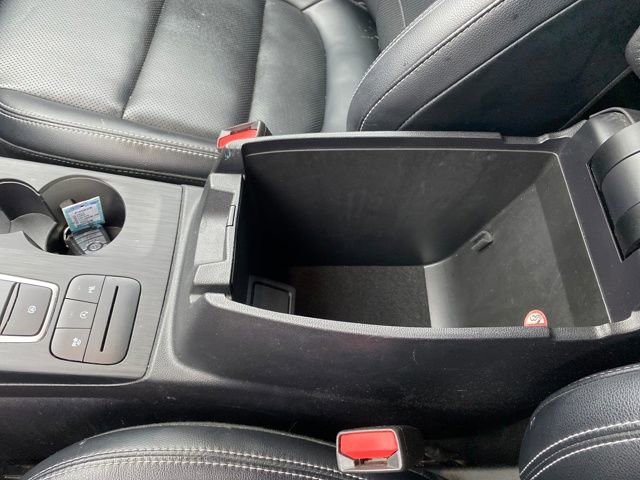 Used 2022 Ford Escape Titanium AWD/4WD image 14