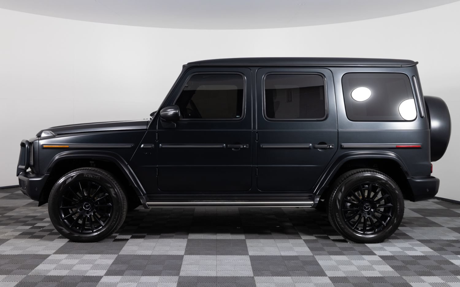 Used 2023 Mercedes-Benz G 550 image 3