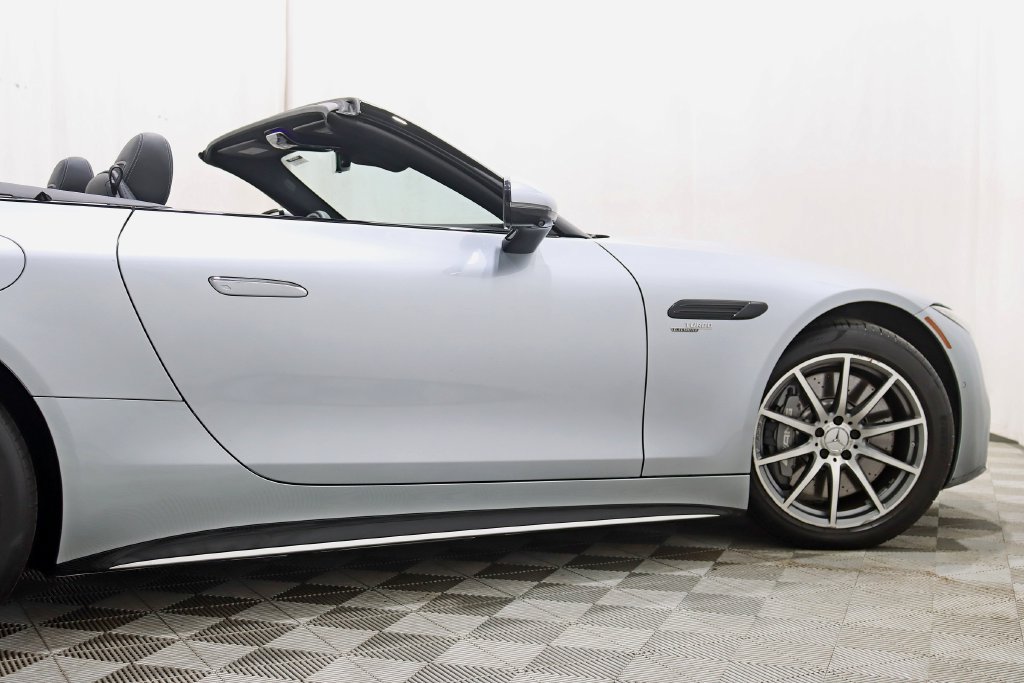 Used 2024 Mercedes-Benz SL 43 AMG image 11