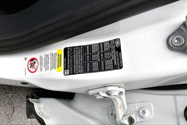 Used 2024 Land Rover Range Rover Evoque Dynamic SE image 14