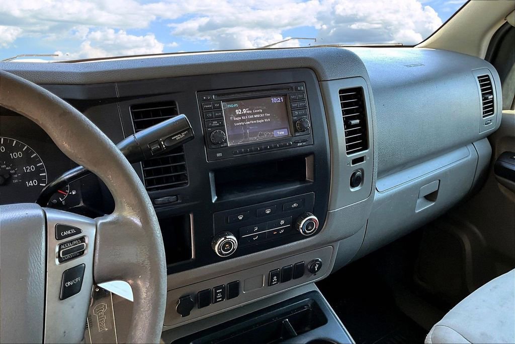Used 2012 Nissan NV 2500 SV w/ Technology Pkg image 11