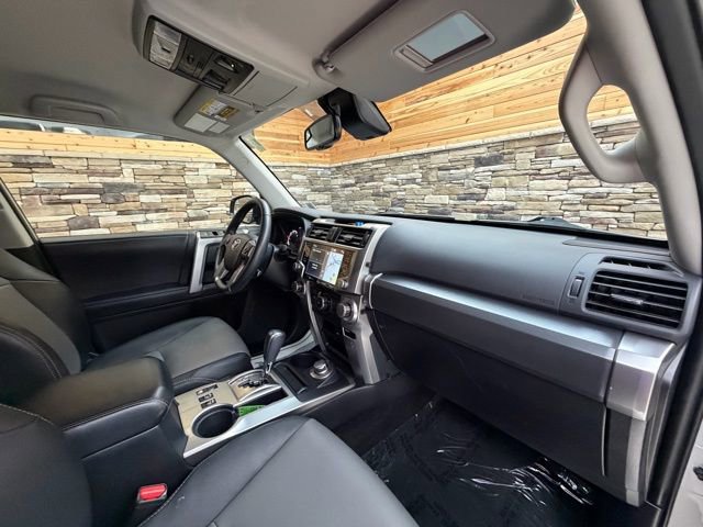 Used 2022 Toyota 4Runner SR5 Premium image 11