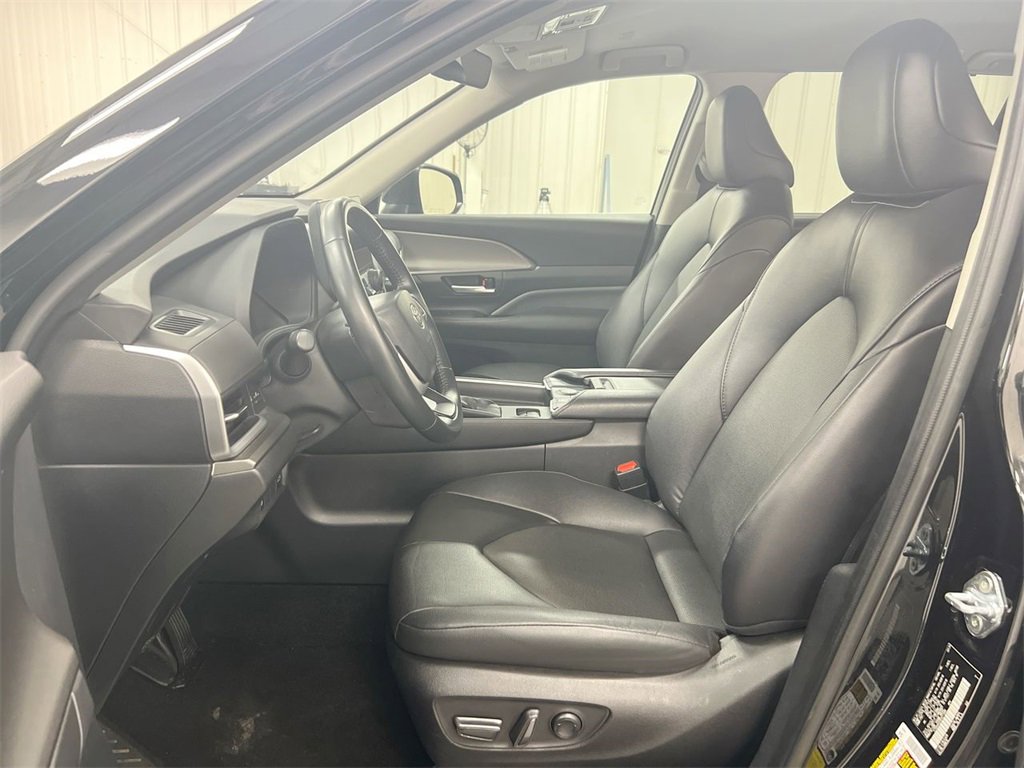 Used 2024 Toyota Grand Highlander XLE image 20